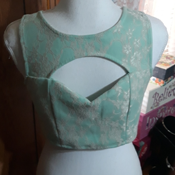 Shelly crop top - Picture 3 of 4